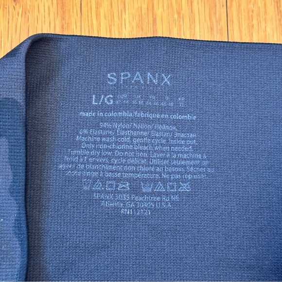 SPANX Look At Me Now Cropped Camo Seamless Leggings Women’s Large - Picture 3 of 6